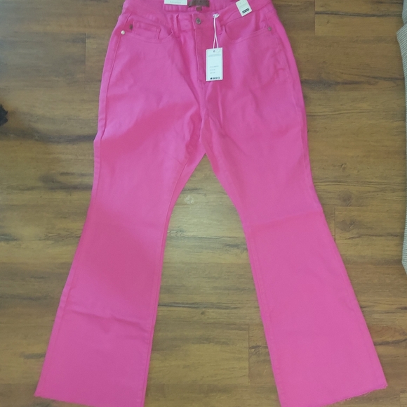 Judy Blue Flares - Picture 2 of 6